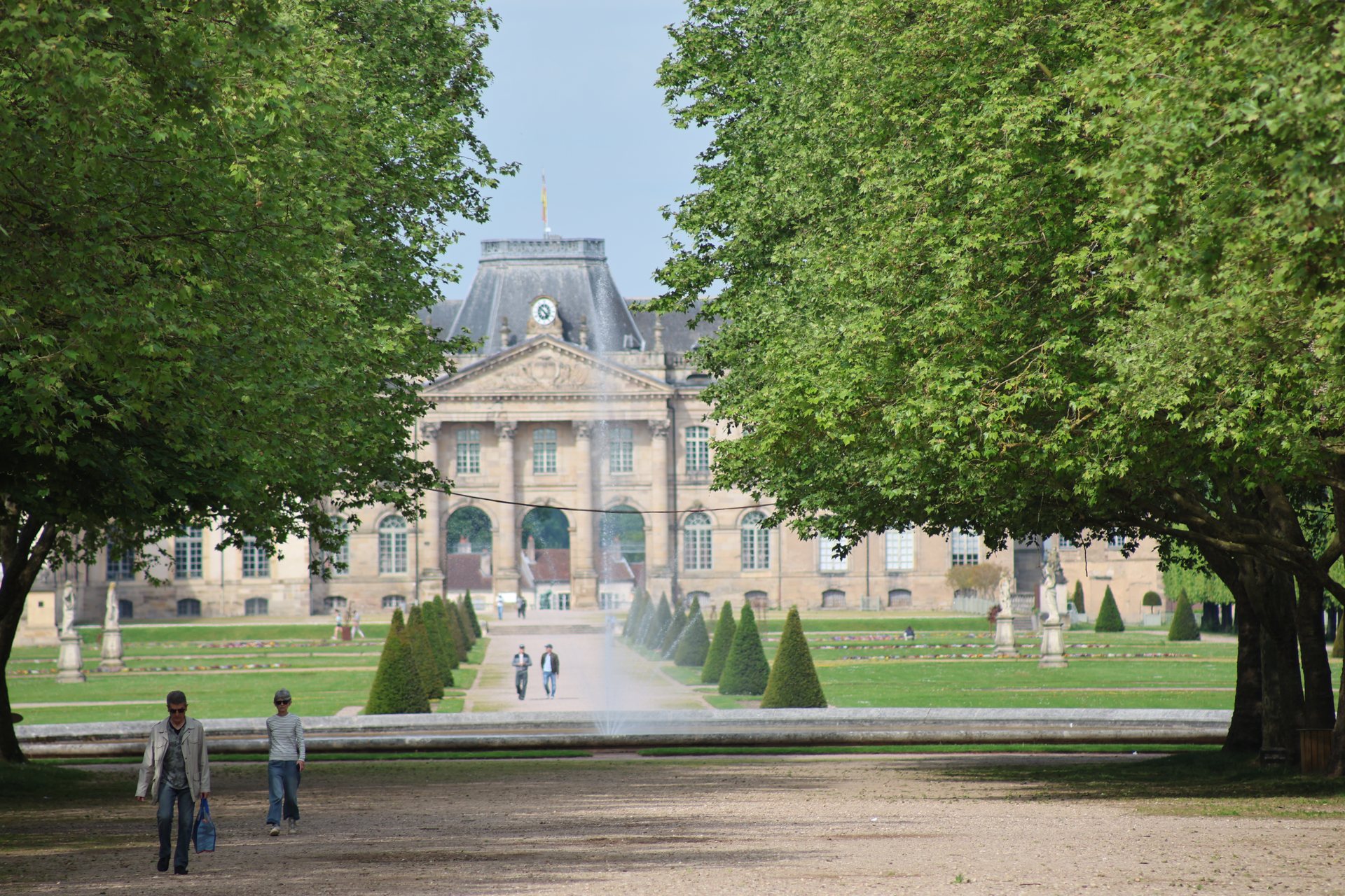 The Château de Lunéville glimpsed from the park’s avenues